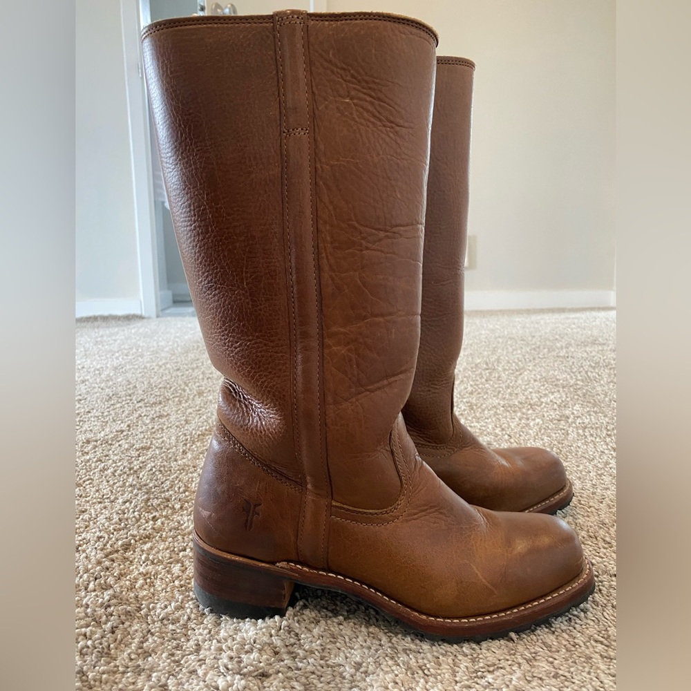 Awesome brown Frye Leather boots with warm fleece lining